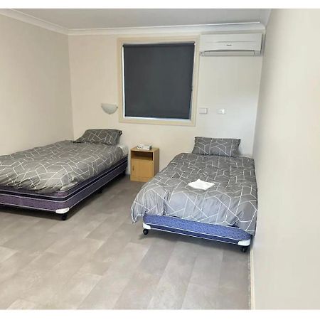 Yetholme Motel Екстер'єр фото